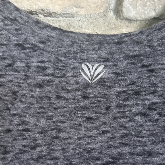 Gray Sleeveless Women's Top. XS - Picture 7 of 9